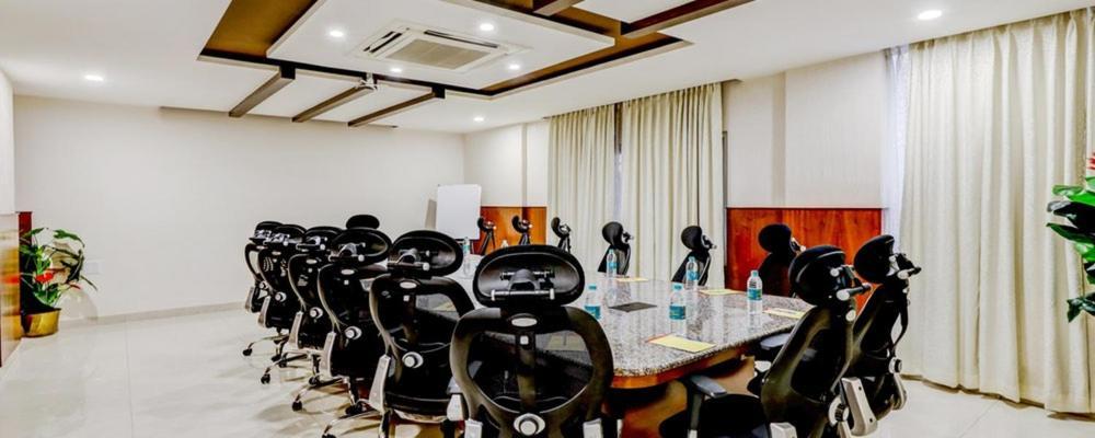 Hotel U.T.Elegance Bangalore Buitenkant foto