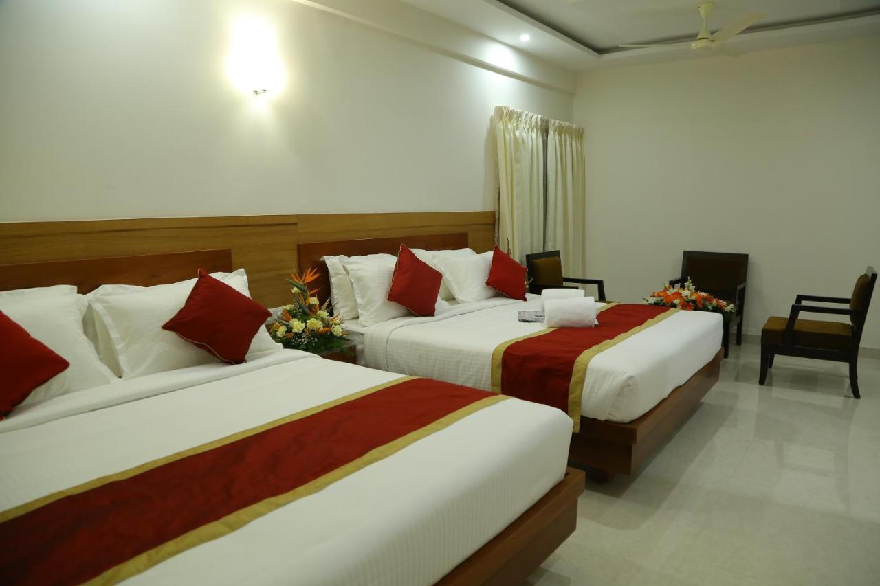 Hotel U.T.Elegance Bangalore Buitenkant foto