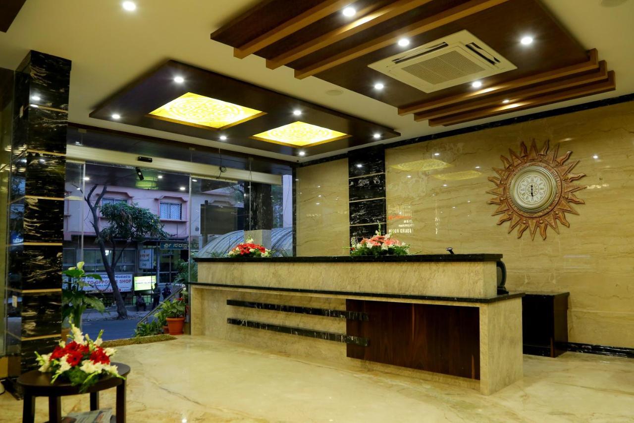 Hotel U.T.Elegance Bangalore Buitenkant foto