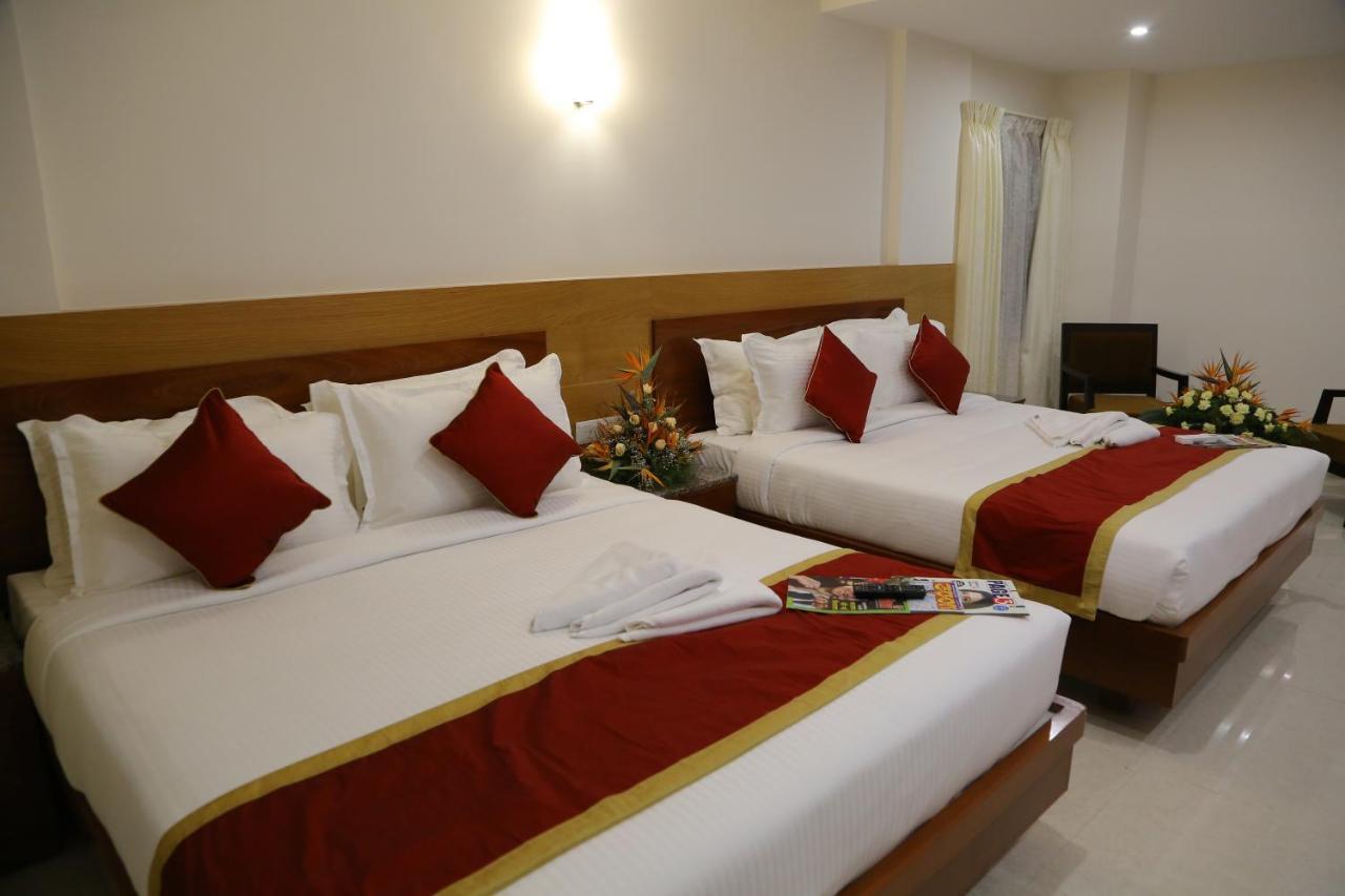 Hotel U.T.Elegance Bangalore Buitenkant foto